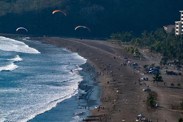 Paragliding in Costa Rica